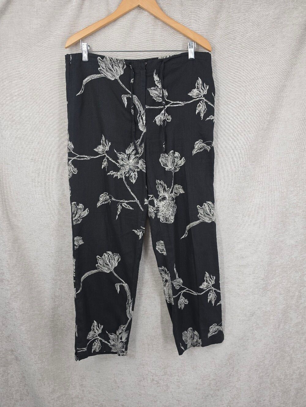 Dialogue Linen Black Cropped Pants with Off White Floral Print Pedal Pushers